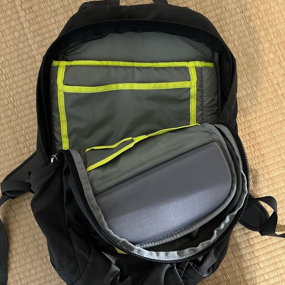 Thule backpack - Picture 5 of 10